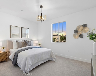 149 Great Park Boulevard - Photo Thumbnail 33
