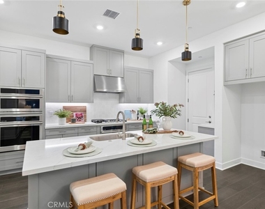 149 Great Park Boulevard - Photo Thumbnail 8