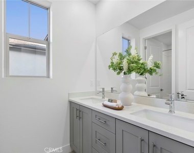149 Great Park Boulevard - Photo Thumbnail 34