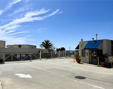 711 Pacific Coast - Photo Thumbnail 24