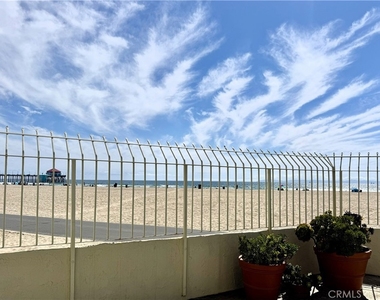 711 Pacific Coast - Photo Thumbnail 13