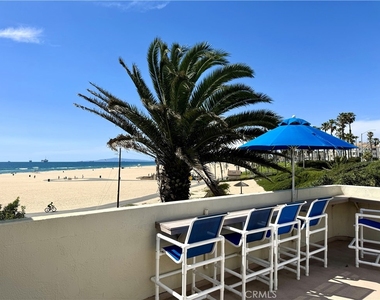 711 Pacific Coast - Photo Thumbnail 18