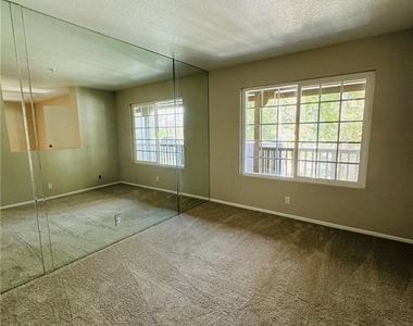 2800 Keller Drive - Photo Thumbnail 12