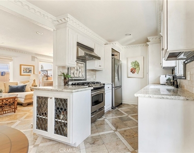 329 Marguerite Avenue - Photo Thumbnail 7