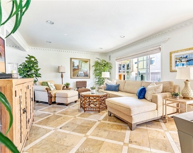 329 Marguerite Avenue - Photo Thumbnail 4
