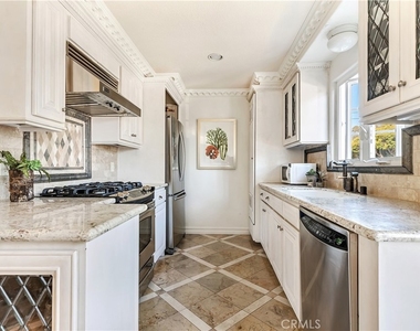 329 Marguerite Avenue - Photo Thumbnail 8