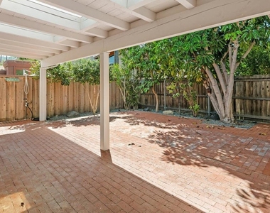 8228 Paseo Del Ocaso - Photo Thumbnail 24