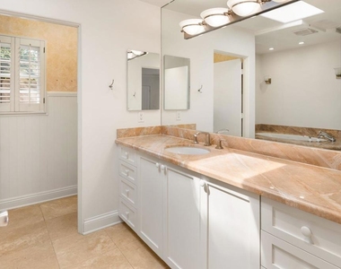 8228 Paseo Del Ocaso - Photo Thumbnail 17