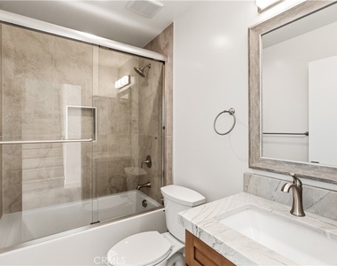 215 Oceanside Blvd - Photo Thumbnail 8