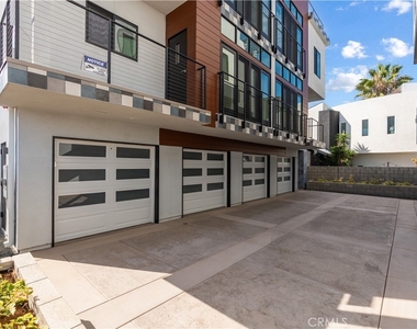 215 Oceanside Blvd - Photo Thumbnail 12