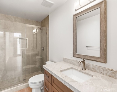 215 Oceanside Blvd - Photo Thumbnail 8