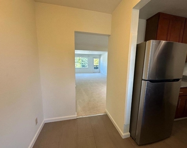 4004 Farm Hill Boulevard - Photo Thumbnail 37
