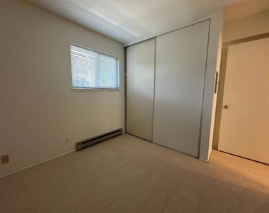 4004 Farm Hill Boulevard - Photo Thumbnail 26