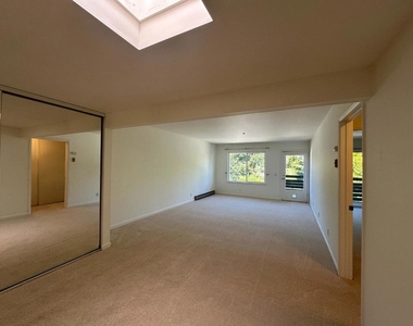 4004 Farm Hill Boulevard - Photo Thumbnail 5