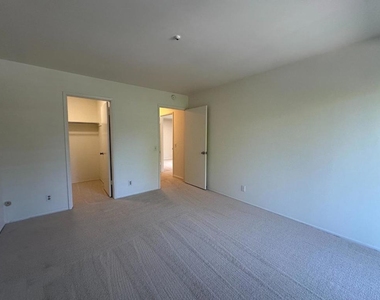 4004 Farm Hill Boulevard - Photo Thumbnail 14