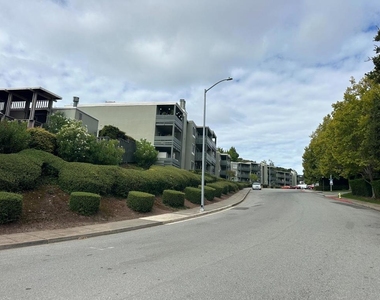 4004 Farm Hill Boulevard - Photo Thumbnail 3