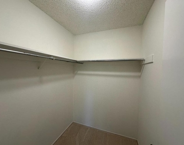4004 Farm Hill Boulevard - Photo Thumbnail 19