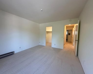4004 Farm Hill Boulevard - Photo Thumbnail 15
