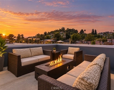 2207 Selig - Photo Thumbnail 11