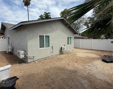 5252 Sierra St - Photo Thumbnail 5