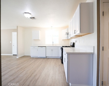 315 North Palomar Avenue - Photo Thumbnail 8