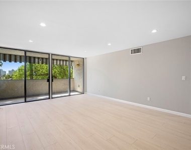 125 W Mountain Street - Photo Thumbnail 7