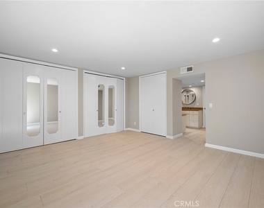 125 W Mountain Street - Photo Thumbnail 17
