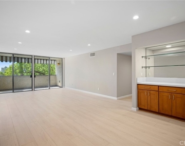 125 W Mountain Street - Photo Thumbnail 12