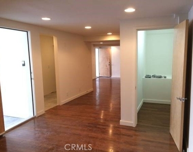 1462 1/2 Silver Lake Boulevard - Photo Thumbnail 22