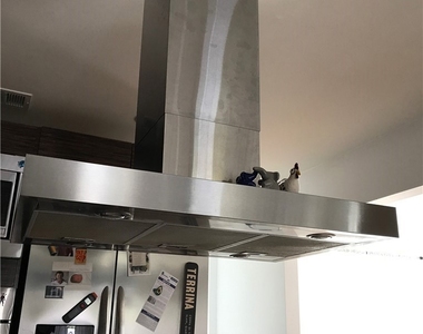1462 1/2 Silver Lake Boulevard - Photo Thumbnail 8