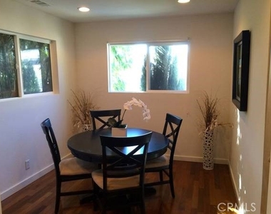 1462 1/2 Silver Lake Boulevard - Photo Thumbnail 6