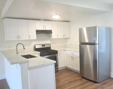 4326 W 142nd Street - Photo Thumbnail 9