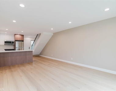 3406 Garden Avenue - Photo Thumbnail 5