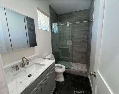 4705 Acacia Street - Photo Thumbnail 13