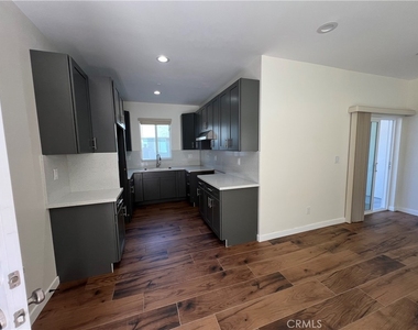 4705 Acacia Street - Photo Thumbnail 2