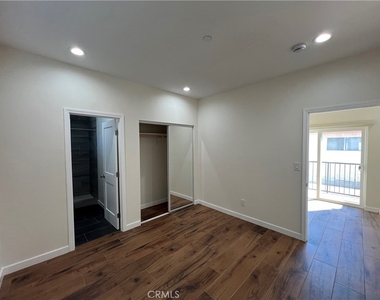 4705 Acacia Street - Photo Thumbnail 12