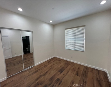 4705 Acacia Street - Photo Thumbnail 9