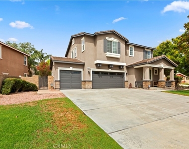 6841 Lokai Court - Photo Thumbnail 2