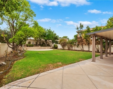 6841 Lokai Court - Photo Thumbnail 35