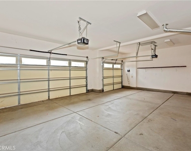 6841 Lokai Court - Photo Thumbnail 17