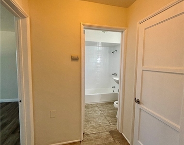 1901 Loma Vista Street - Photo Thumbnail 9