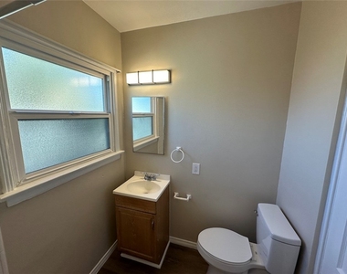 901 N San Gabriel Avenue - Photo Thumbnail 9