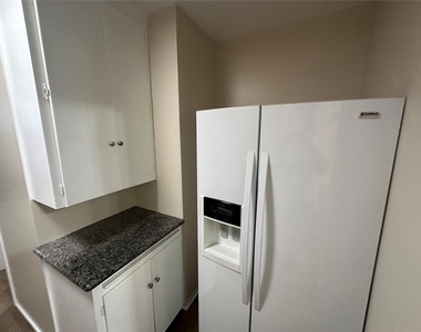 901 N San Gabriel Avenue - Photo Thumbnail 7