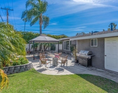 2112 Dover Drive - Photo Thumbnail 18