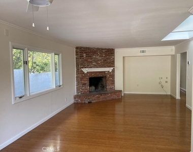 2112 Dover Drive - Photo Thumbnail 42