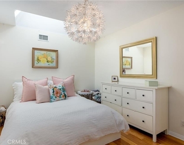 2112 Dover Drive - Photo Thumbnail 29
