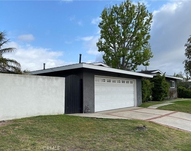 2112 Dover Drive - Photo Thumbnail 44