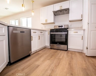 8258 Bennett Avenue - Photo Thumbnail 13
