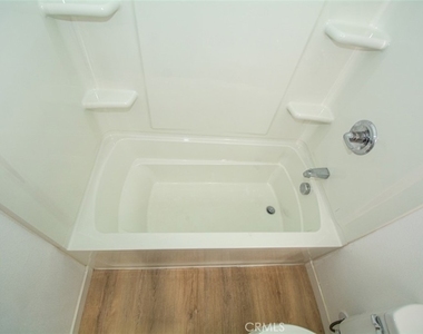 8258 Bennett Avenue - Photo Thumbnail 11