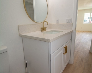 8258 Bennett Avenue - Photo Thumbnail 12